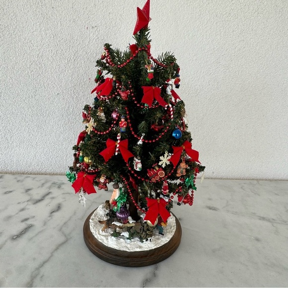 Rare Vintage Holiday Decor Center Piece Christmas Tree Collectible 15”H - Picture 6 of 11